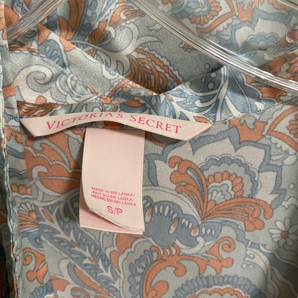 Victoria's Secret Paisley Pajamas set.  Long sleeve. Long pants.